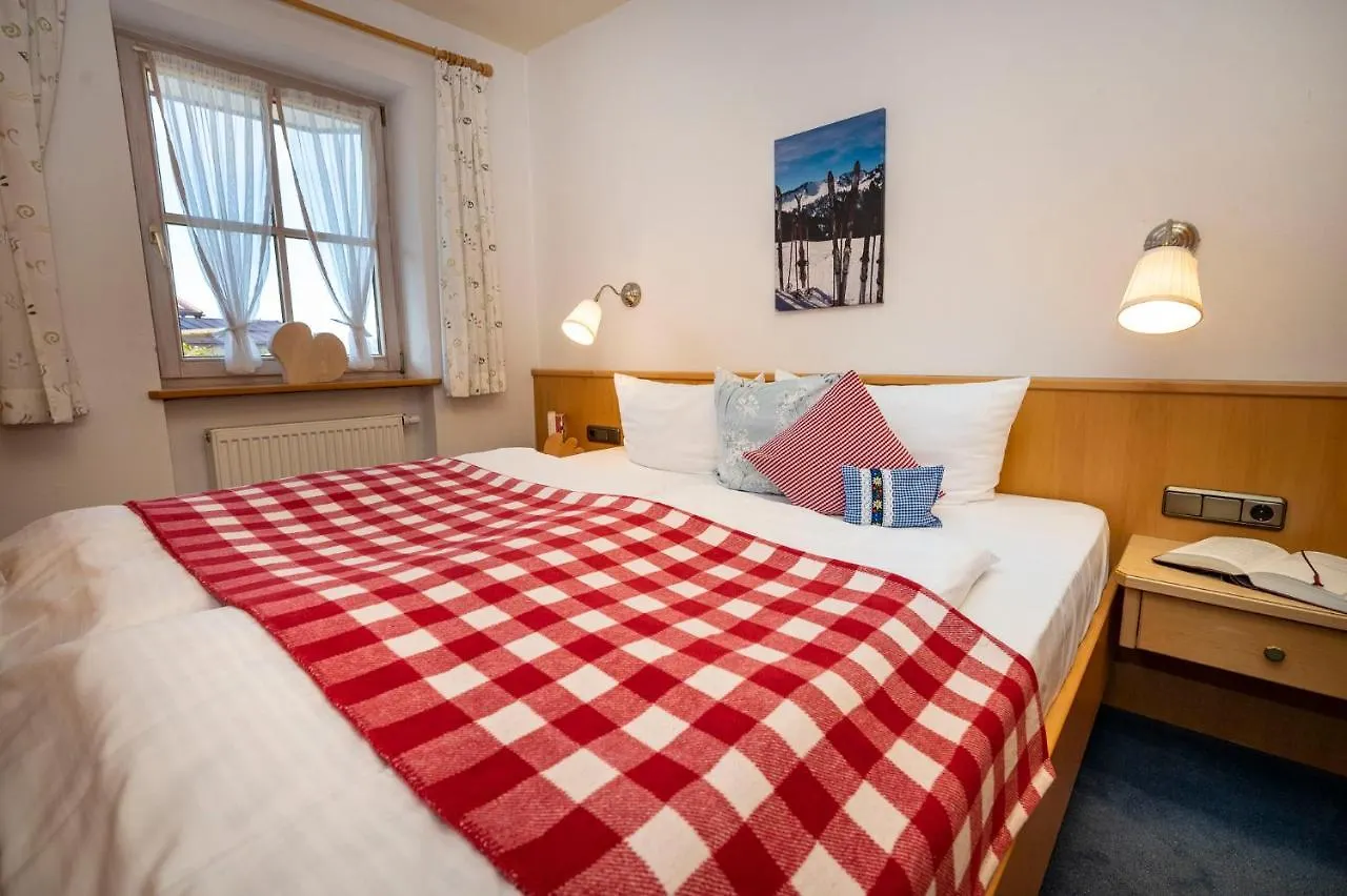 Gemuetliche Ferienwohnung Bergwiese, 2-Raum, Separates Schlafzimmer, Schoenen Balkon Oder Terrasse, Komfort Ausstattung, Ruhige Suedlage, Kostenfrei Wlan Und Schoene Helle Sauna, Broetchenservice, Parkplatz, Hunde Auf Anfrage, E-Tankstelle, Sonnenlag Balderschwang Διαμέρισμα