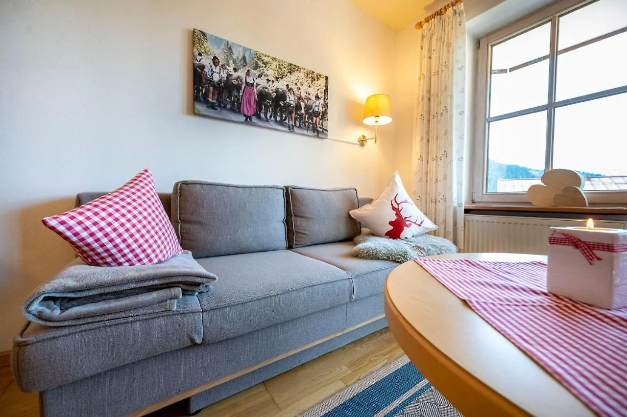 Διαμέρισμα Gemuetliche Ferienwohnung Bergwiese, 2-Raum, Separates Schlafzimmer, Schoenen Balkon Oder Terrasse, Komfort Ausstattung, Ruhige Suedlage, Kostenfrei Wlan Und Schoene Helle Sauna, Broetchenservice, Parkplatz, Hunde Auf Anfrage, E-Tankstelle, Sonnenlag Balderschwang Γερμανία