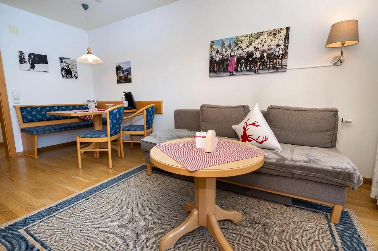 Gemuetliche Ferienwohnung Bergwiese, 2-Raum, Separates Schlafzimmer, Schoenen Balkon Oder Terrasse, Komfort Ausstattung, Ruhige Suedlage, Kostenfrei Wlan Und Schoene Helle Sauna, Broetchenservice, Parkplatz, Hunde Auf Anfrage, E-Tankstelle, Sonnenlag Balderschwang
