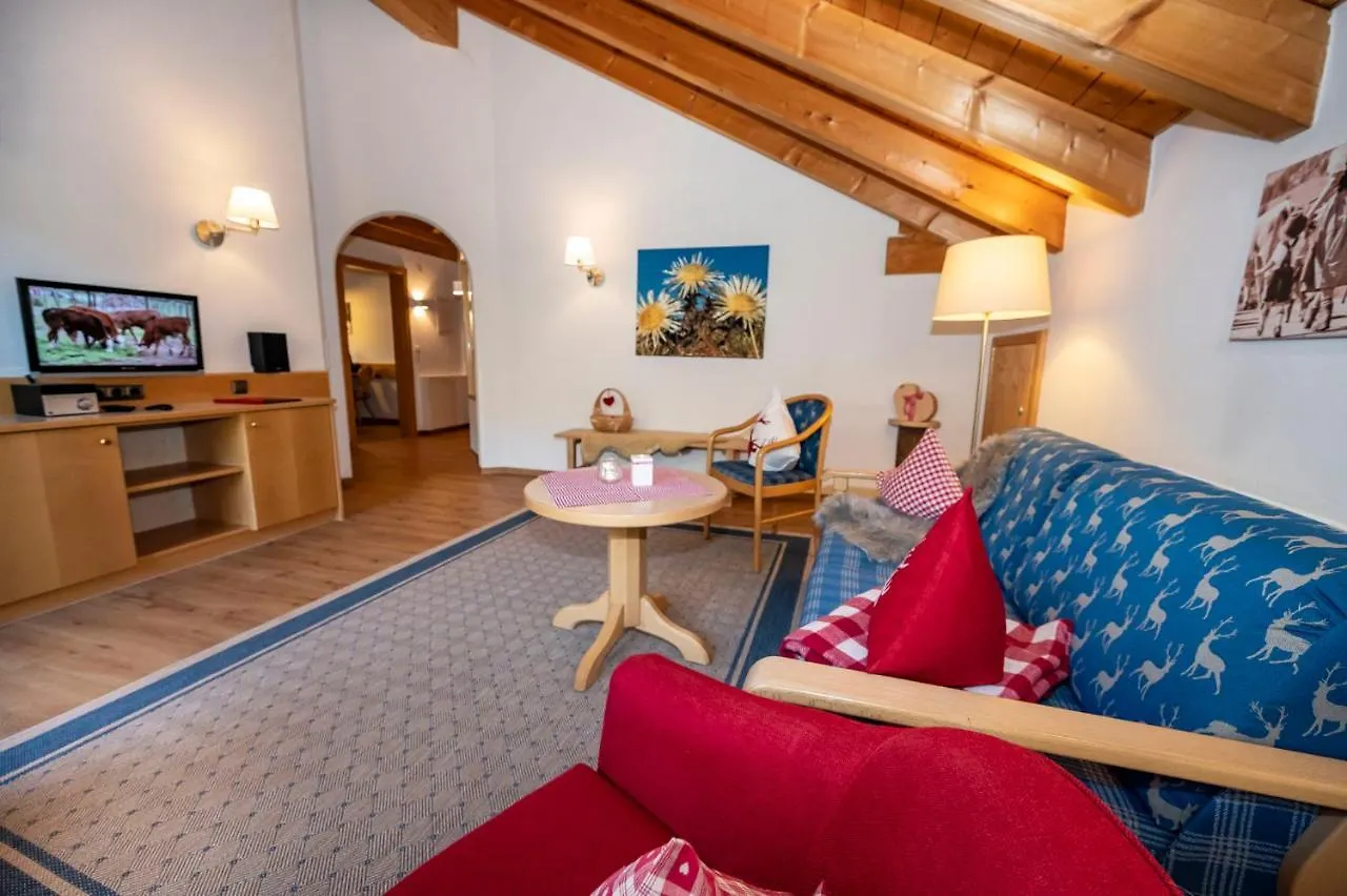 Gemuetliche Ferienwohnung Bergwiese, 2-Raum, Separates Schlafzimmer, Schoenen Balkon Oder Terrasse, Komfort Ausstattung, Ruhige Suedlage, Kostenfrei Wlan Und Schoene Helle Sauna, Broetchenservice, Parkplatz, Hunde Auf Anfrage, E-Tankstelle, Sonnenlag Balderschwang Almanya